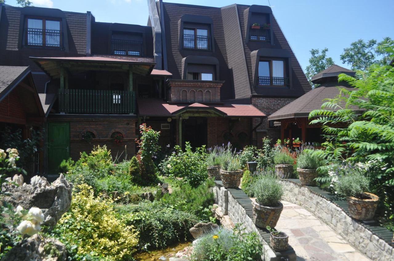 Каштел Pancevo Hotel Exterior photo