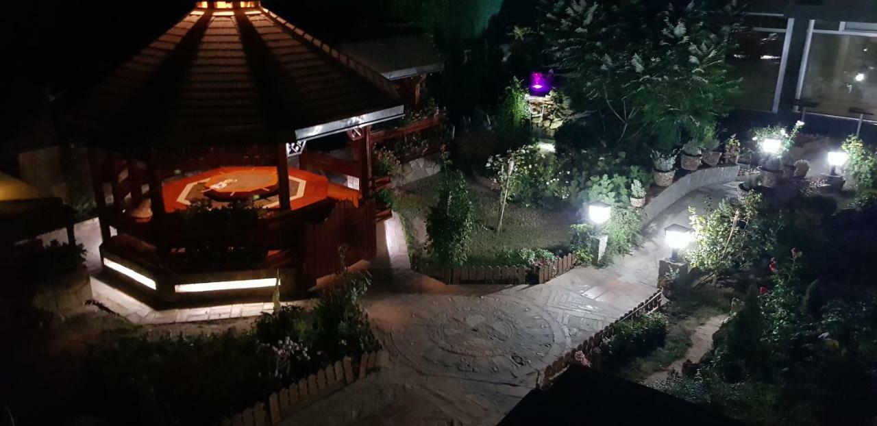 Каштел Pancevo Hotel Exterior photo